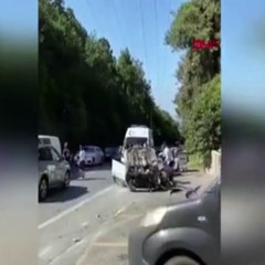 İstanbul Sarıyer'de bowling labutu şeklindeki tabelaya çarpan otomobil takla attı