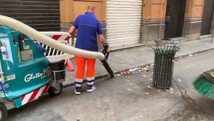 Video herunterladen: Palermo, potenziata la raccolta nel centro storico invaso dai rifiuti della movida