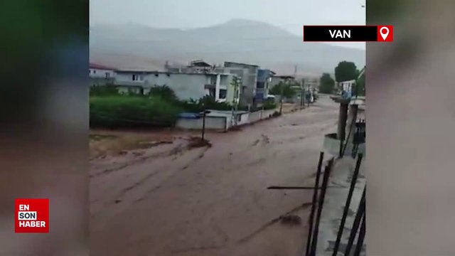 Van'da sağanak yağış sele neden oldu