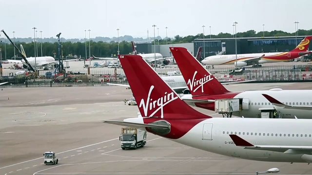 El caos en los aeropuertos británicos obligó a cancelar casi 300 vuelos en España