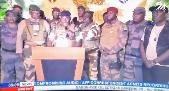 Gabon, colpo di stato: militari annullano le elezioni. In migliaia in piazza per i golpisti (30.08.23)