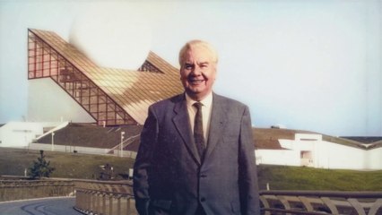 Bernard Pinet incarne la voix de René Monory dans "Soyez réalistes, demandez l'impossible" - 2023