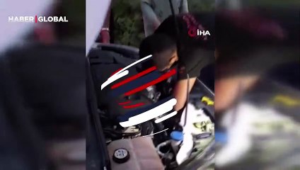 Gelen seslere kayıtsız kalmadılar... Otomobilin motor kısmına giren yavru kediyi itfaiye çıkardı
