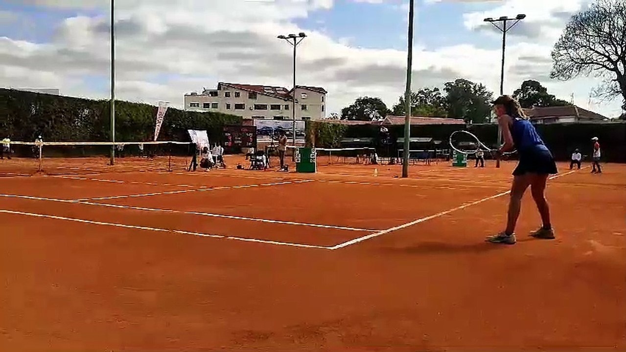 Tennis : Pauline Payet s'incline en finale, vidéo de la balle de match