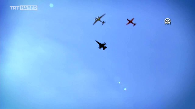 Akıncı, Hürkuş ve Solotürk'ten ortak uçuş