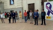 Minuto de silencio frente a la Subdelegación del Gobierno en Burgos por el presunto caso de violencia machista en Béjar.