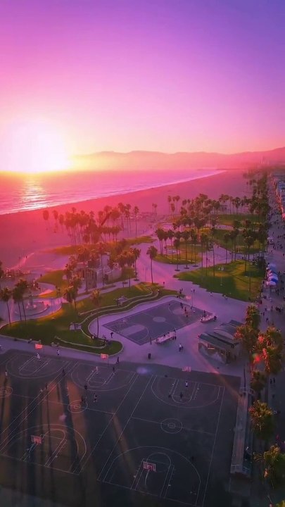 Un Coucher de Soleil Magique à Venice Beach, en Californie