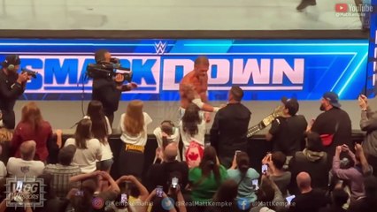 Edge Kisses his wife Beth Phoenix and Celebrates with Family Off Air!