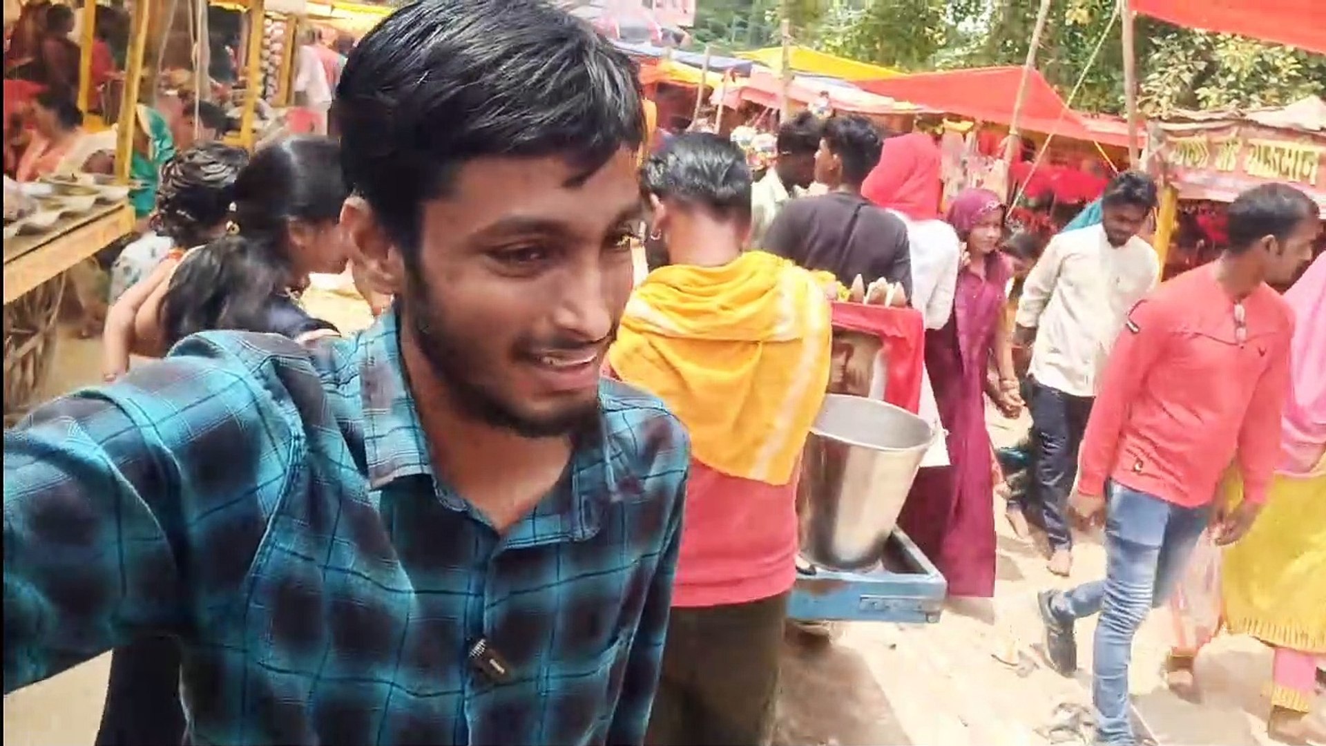 ⁣भाई को ayi फुलू हो गया Villege Girls Epic Reaction? ☺️
