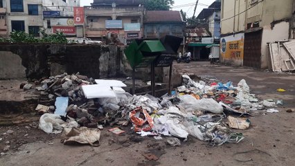 शहर से दोपहर तक नहीं उठ रहा कचरा