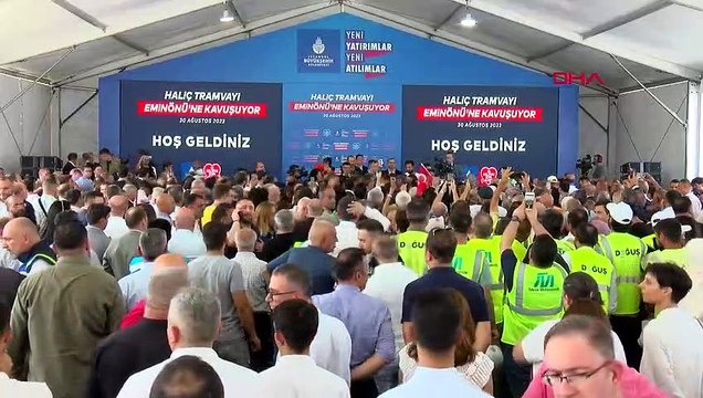 Le président de la municipalité métropolitaine d'Istanbul, Ekrem İmamoğlu, a assisté à la cérémonie d'ouverture de la ligne de tramway Eminönü-Alibeyköy