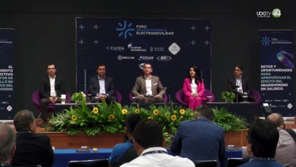 CUCEA inauguró el primer foro de Nearshoring y Electromovilidad.