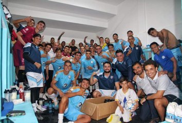 Empatan los Tritones, llegan a 11 juegos sin perder en casa y debuta un vallartense con la escuadra