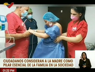 Venezolanos afirman que la palabra madre significa vida, amor y un ser esencial en la vida