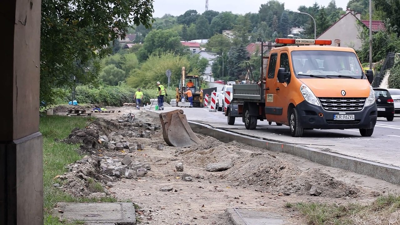 Kraków - budowa ścieżki pieszo - rowerowej