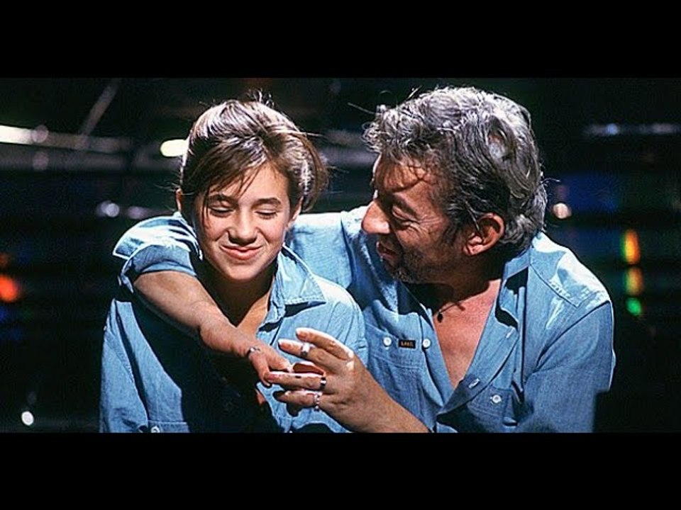 La fille de Serge Gainsbourg manque de confiance. Il l'a sauvée de la chirurgie esthétique