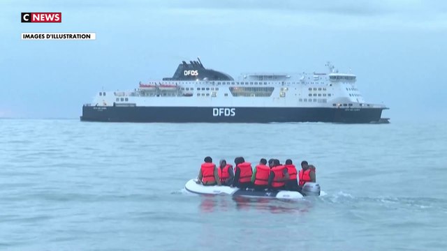 Royaume-Uni : des migrants bientôt sous surveillance électronique ?