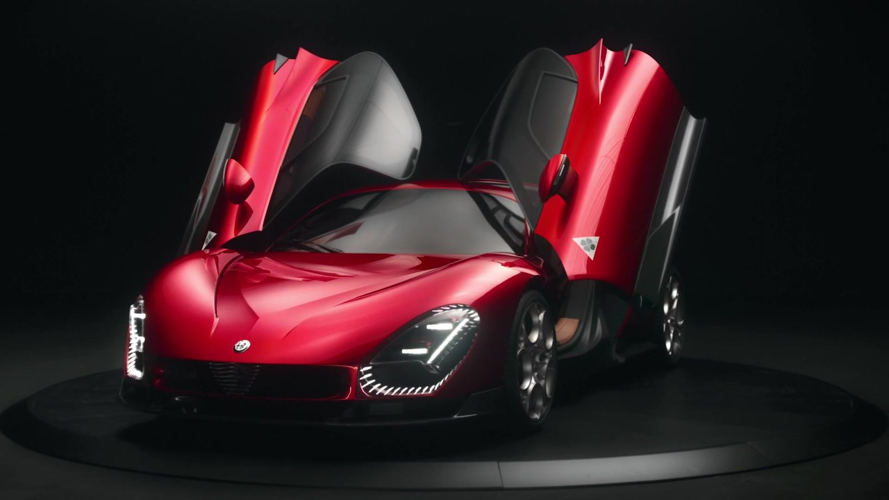 Alfa Romeo 33 Stradale Design in Studio