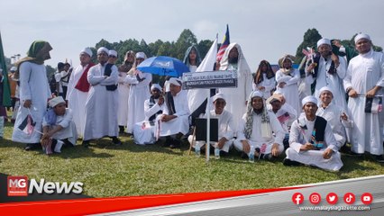 MGNews : Geng Serban Jubah Putih Semangat Berarak Merdeka