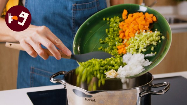 Guiso de lentejas, verduras y pescado
