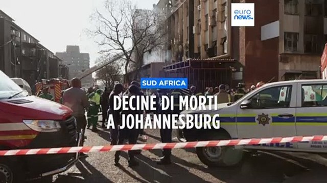 Incendio a Johannesburg, almeno 58 morti, tra le vittime un bambino