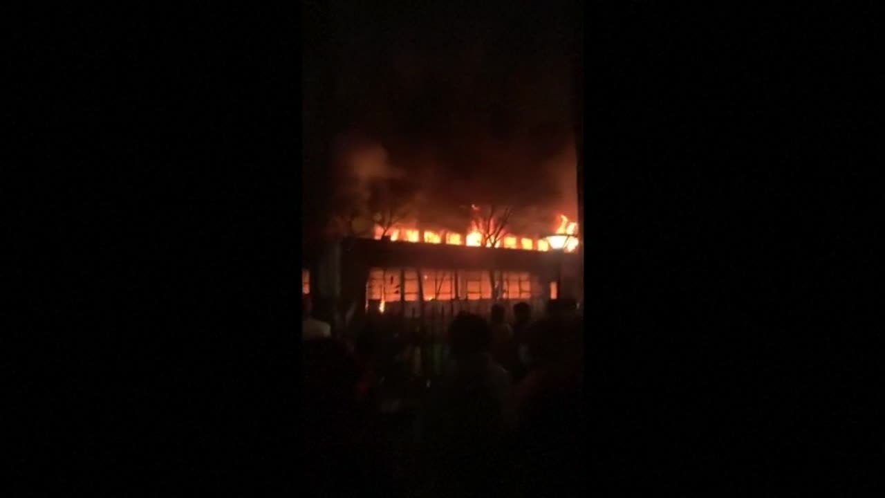 Al menos 73 muertos en el incendio de un edific...