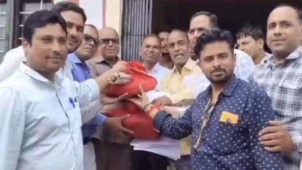 सुसनेर: पटवारियों की अनिश्चितकालीन हड़ताल जारी, जमा किए सरकारी दस्तावेज़