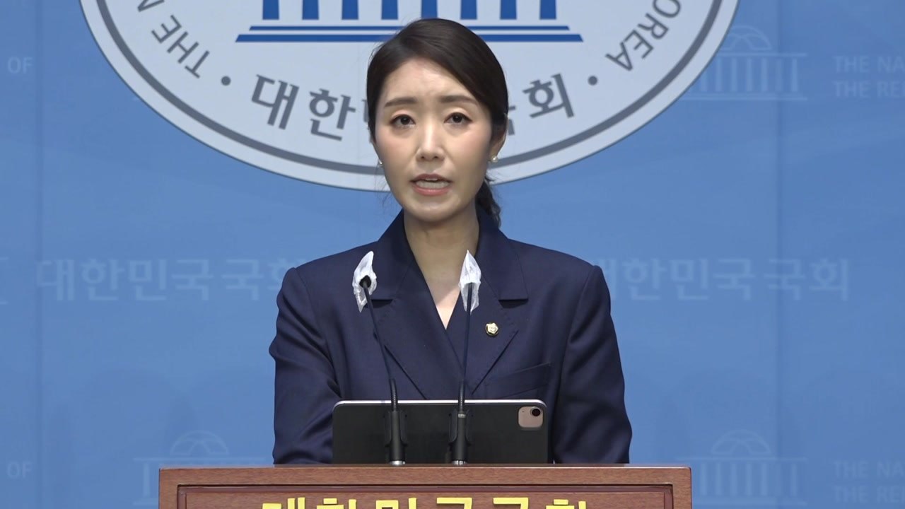 민주 "홍범도 흉상 이전 결정은 역사 쿠데타" / YTN