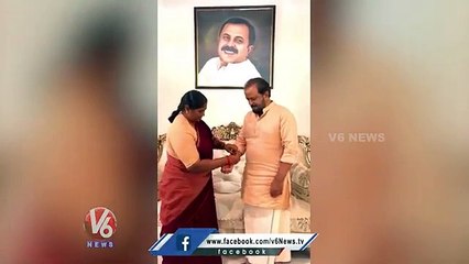 MLA Seethakka Ties Rakhi To Madhu Yashki Goud | V6 News