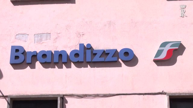 Mattarella a Brandizzo, mazzo di fiori sul luogo dell'incidente