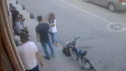 Sakarya'da kızını darbeden babaya kahvehanedeki vatandaşlar müdahale etti