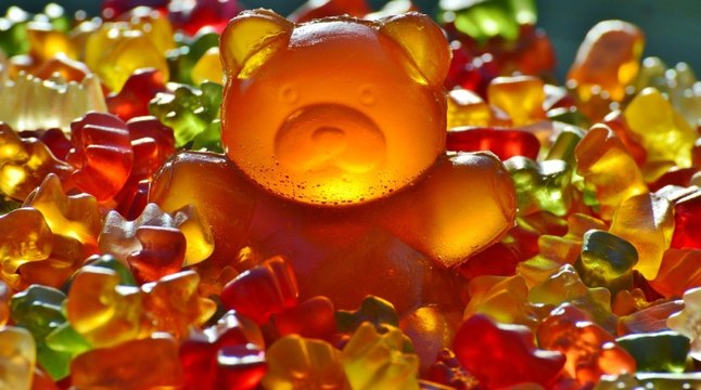 Gomas con cannabis podrían generar adicción en los niños, advierten expertos