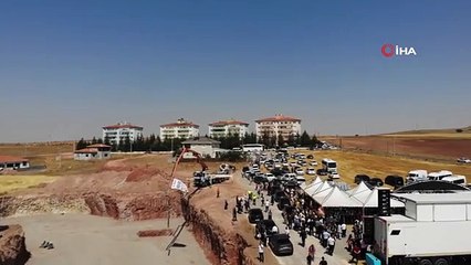 Bahçeli'nin hibe ettiği arsada yapılacak olan Türkiye'nin en büyük Alevi Kültür ve Cem Evi Külliyesi'nin temeli atıldı