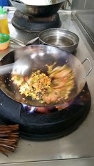 cook Hong Kong seafood fried rice