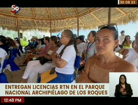 Min. Alí Padrón entrega 23 licencias RTN en el Parque Nacional Archipiélago Los Roques