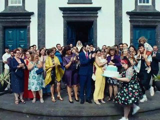 Lobo & perro Tráiler