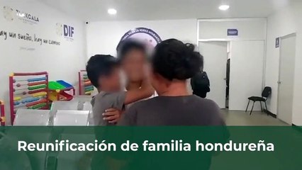 Reunifican a familia hondureña tras separarse al abordar tren. Cortesía INM de México