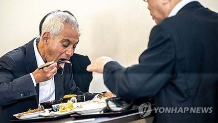주일美대사 후쿠시마서 회 '먹방'...中수입금지 비판 / YTN