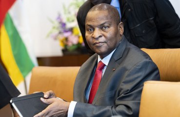 Le président Faustin-Archange Touadéra déclare une "nouvelle ère" pour son pays après un référendum favorable.