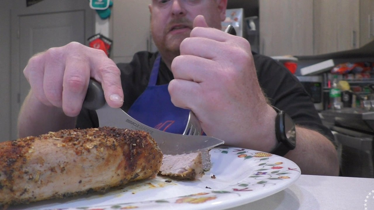Tank Cooks Roasted Pork Loin - video Dailymotion