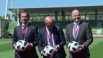 ‘Nunca deveria ter acontecido’, diz Infantino sobre o beijo de Rubiales