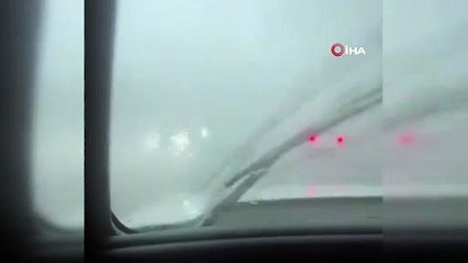 Kasırga otoyoldaki araca takla attırdı