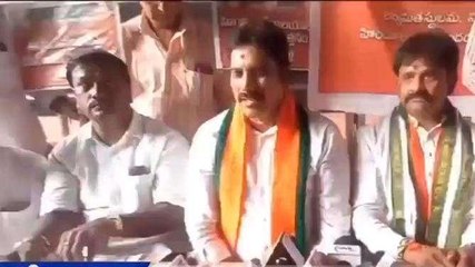 విశాఖ జిల్లా: "తిరుమలలో వారిని విధుల నుంచి తొలంగించాలి"
