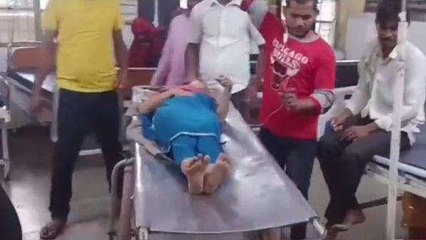 एटा: किशोरी थी अनजान फन फैलाए बैठा था सांप, फिर जो हुआ देखिए