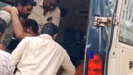 తూర్పుగోదావరి జిల్లా: మట్టి తవ్వకాలను అడ్డుకున్న వ్యక్తిపై దాడి