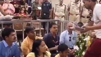 उज्जैन: नर्मदा घाटी विभाग मंत्री ने किया बाबा महाकाल के दर्शन, किया अभिषेक