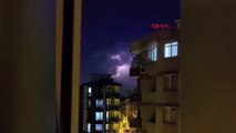 İstanbul'da 'elektrik fırtınası' geceyi aydınlattı