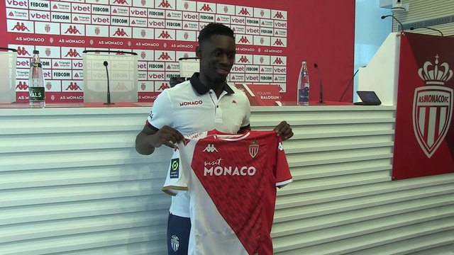 Balogun pose avec ses nouvelles couleurs