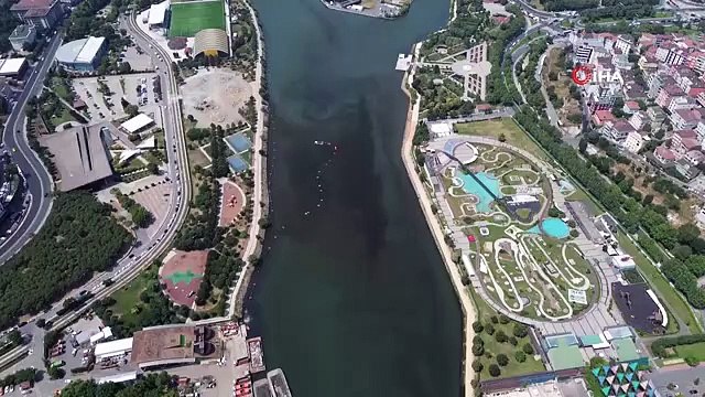 İstanbul Büyükşehir Belediyesi'nin Haliç Temizliği Reklamı Tartışma Yarattı