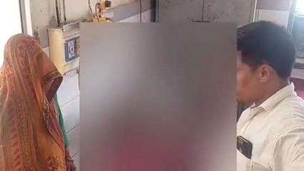 एटा: उधारी के पैसे मांगने पर पहले कार से मारी टककर, फिर कुल्हाड़ी से किया जानलेवा हमला